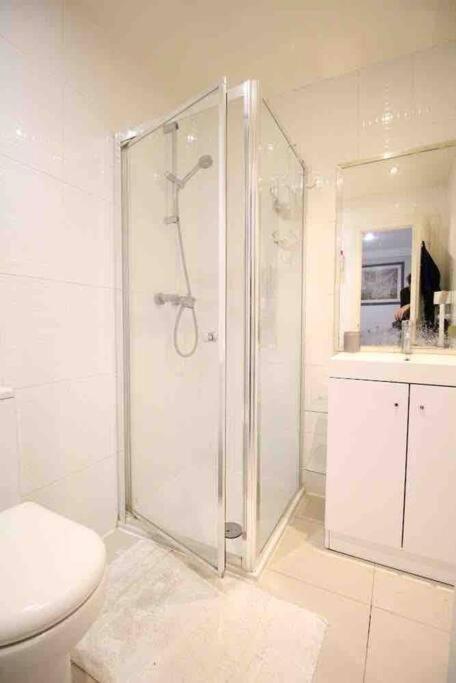 Wonderful Apartment In Earl'S Court Londra Esterno foto